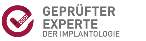 Geprüfter Experte der Implantologie (DGOI): Status für Zahnärzte (mind. 5 Jahre Erfahrung, >500 Implantate) oder Zahntechniker (Meisterstatus).