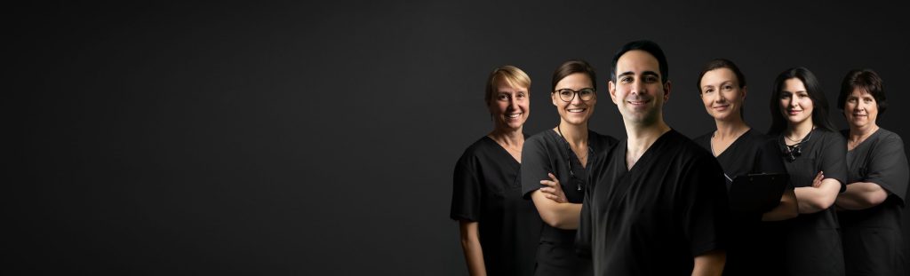 Das Team der Zahnarztpraxis Dr. Javadi und Kollegen in Duesseldorf