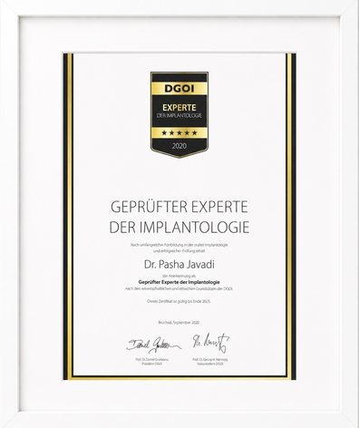 Zertifikat der Implantologie für Dr. Pasha Javadi